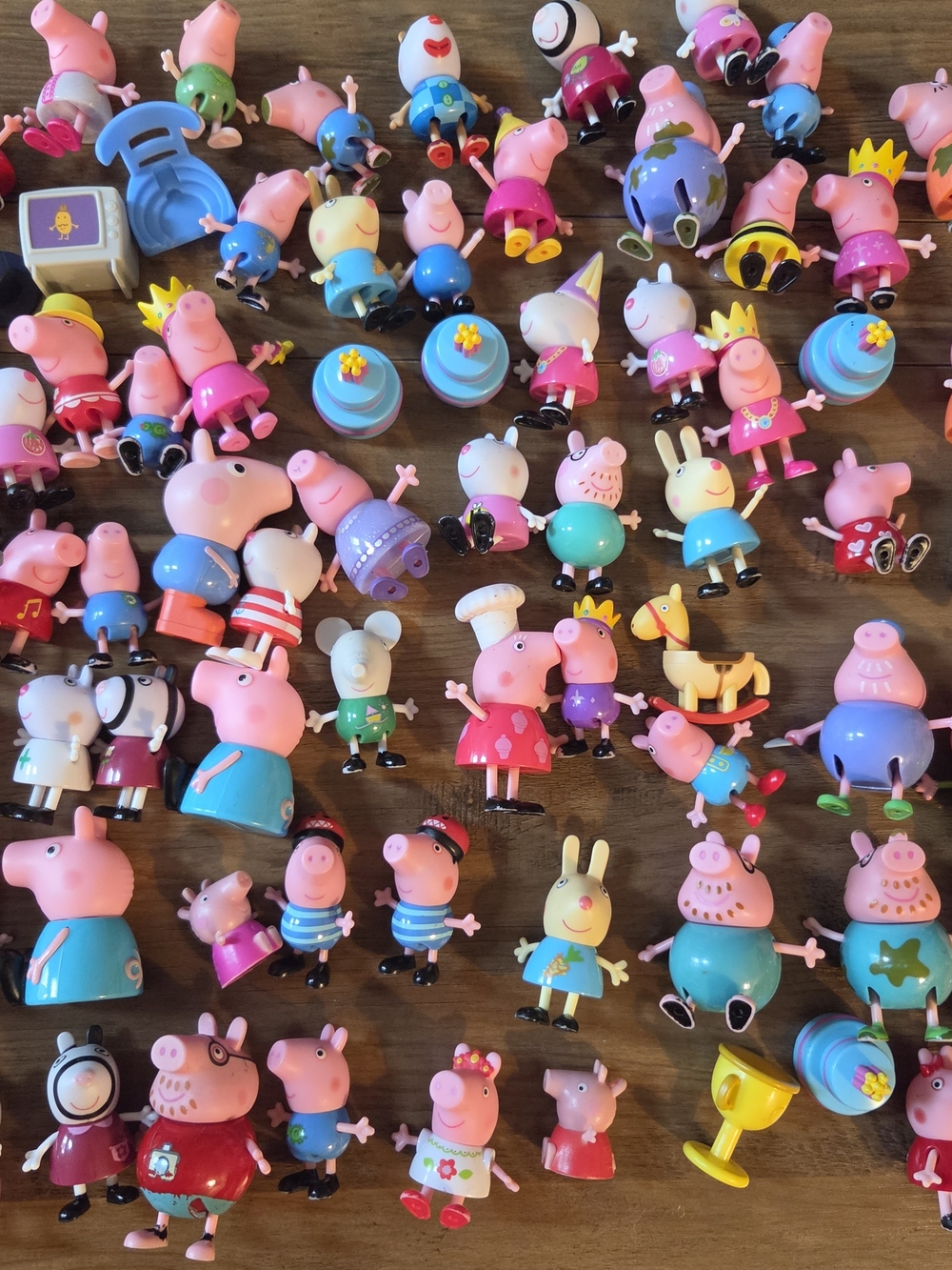 100+ Peppa Pig & Friends Figures And Accessories - Vintage